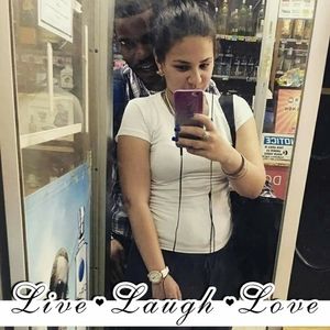 Meet your Posher, Jasmine